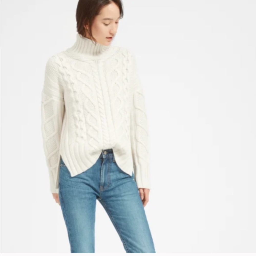 Everlane Wool-Cashmere Cable-knit Sweater